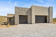 5 Car Garage House that any Car Enthusiast would Enjoy to Live-in!